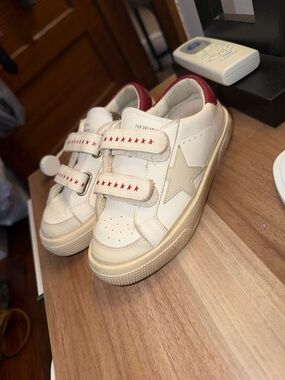 Golden Goose Kids White Velcro Sneakers with Red Star Accents and Burgundy Heel